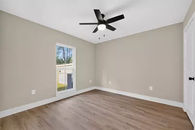 1060 Mann Road #B, Conroe, TX 77303 - Photo 13