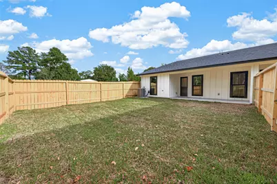 1060 Mann Road #B, Conroe, TX 77303 - Photo 17