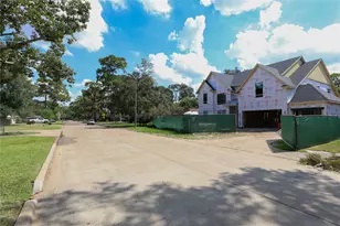 10315 Chatterton Dr, Houston, TX 77043 - Photo 5