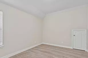 10052 Gold Finch Run, Magnolia, TX 77354 - Photo 17