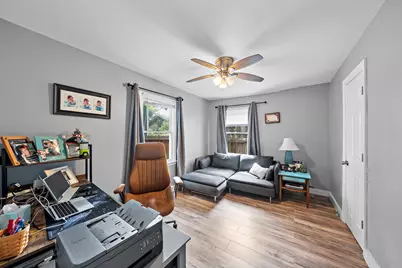 609 Sealy Avenue, Galveston, TX 77550 - Photo 9