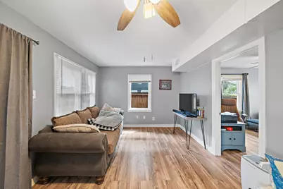 609 Sealy Avenue, Galveston, TX 77550 - Photo 5
