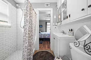 609 Sealy Ave, Galveston, TX 77550 - Photo 11