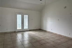 1108 Redbud Cir, Pasadena, TX 77502 - Photo 3