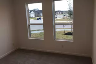 421 Robin St, Angleton, TX 77515 - Photo 7