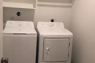 421 Robin St, Angleton, TX 77515 - Photo 13