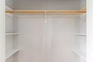 5042 Bataan Rd, Houston, TX 77033 - Photo 15