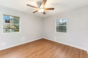 5042 Bataan Rd, Houston, TX 77033 - Photo 17