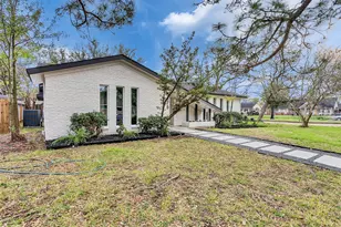 5675 Sylmar Rd, Houston, TX 77081 - Photo 11