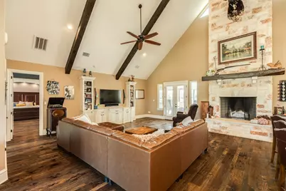 620 Brit Baily Blvd, Angleton, TX 77515 - Photo 9