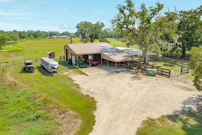 620 Brit Baily Blvd, Angleton, TX 77515 - Photo 33