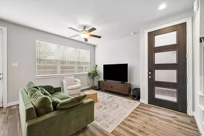 9808 Rugged Oaks Drive, Houston, TX 77080 - Photo 5