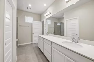 9808 Rugged Oaks Dr, Houston, TX 77080 - Photo 17