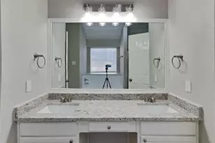 10726 Perigrine Dr, Houston, TX 77065 - Photo 11