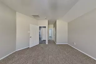 10726 Perigrine Dr, Houston, TX 77065 - Photo 9