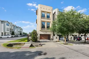 1102 W 15th 1/2 St, Houston, TX 77008 - Photo 1