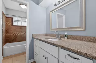 9915 Forest Hollow Dr, Baytown, TX 77521 - Photo 23