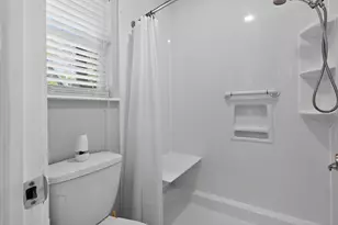 9915 Forest Hollow Dr, Baytown, TX 77521 - Photo 21