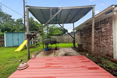 9915 Forest Hollow Drive, Baytown, TX 77521 - Photo 7