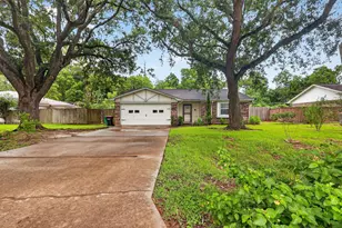 9915 Forest Hollow Dr, Baytown, TX 77521 - Photo 1