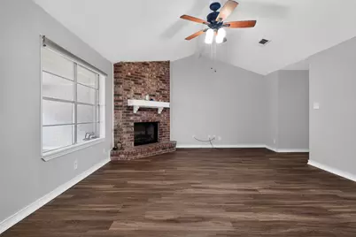 9915 Forest Hollow Drive, Baytown, TX 77521 - Photo 11