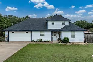 234 Park Dr, La Grange, TX 78945 - Photo 1
