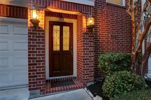 1015 Eberhard St, Houston, TX 77019 - Photo 3