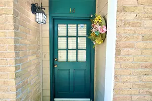 11710 Southlake Dr, Houston, TX 77077 - Photo 3