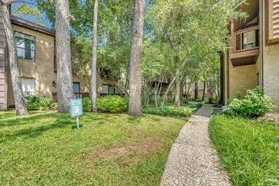 11711 Memorial Drive #135, Houston, TX 77024 - Photo 37