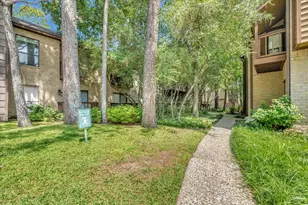 11711 Memorial Dr, Houston, TX 77024 - Photo 37