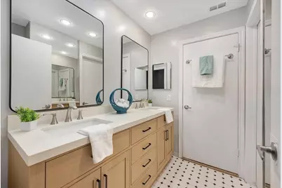 11711 Memorial Drive #135, Houston, TX 77024 - Photo 7