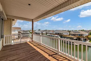 1323 Wahini St, Tiki Island, TX 77554 - Photo 29