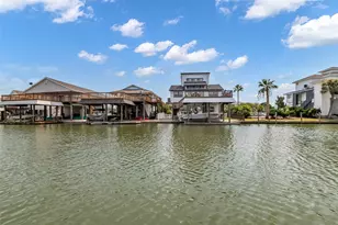 1323 Wahini St, Tiki Island, TX 77554 - Photo 37