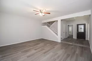 201 Vanderpool Ln, Houston, TX 77024 - Photo 5