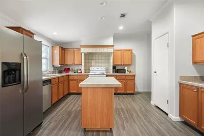 15926 Millers Landing Lane, Houston, TX 77049 - Photo 5