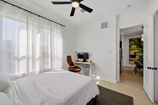 11009 Upland Forest Dr, Houston, TX 77043 - Photo 15