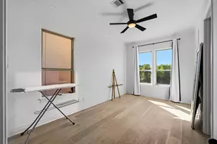 11009 Upland Forest Dr, Houston, TX 77043 - Photo 19