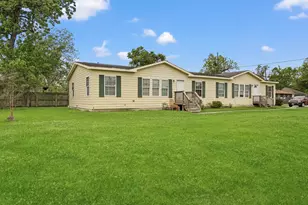 7446 Weyburn St, Houston, TX 77028 - Photo 3
