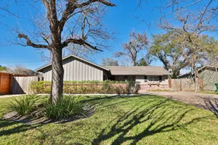 7158 Sharpview Dr, Houston, TX 77074 - Photo 3