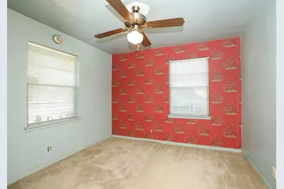 7158 Sharpview Drive, Houston, TX 77074 - Photo 27