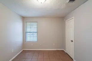 6534 Mohawk St, Houston, TX 77016 - Photo 9