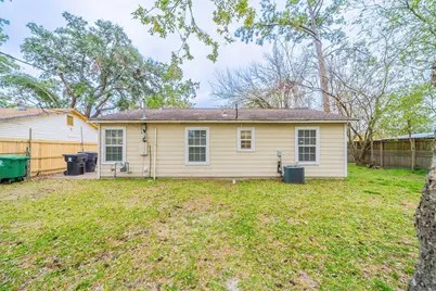 6534 Mohawk Street, Houston, TX 77016 - Photo 17