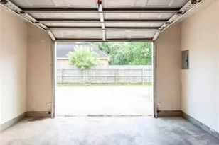 1207 Lovett St, Tomball, TX 77375 - Photo 5