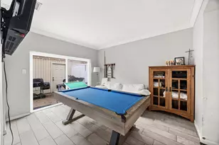 810 Augusta Dr, Houston, TX 77057 - Photo 9