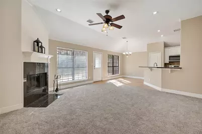 10668 Royal Magnolia Drive, Conroe, TX 77303 - Photo 7