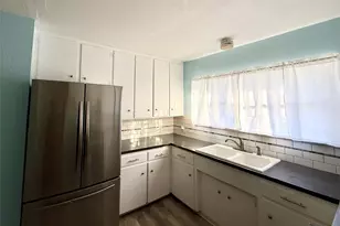 411 Elaine St, La Marque, TX 77568 - Photo 9