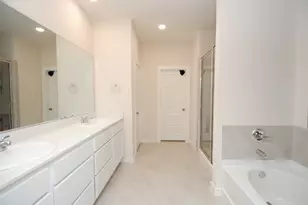 7143 Clearwater Cv Dr, Cypress, TX 77433 - Photo 7