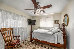 803 Sharon Ln, Baytown, TX 77521 - Photo 27