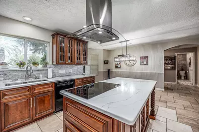 803 Sharon Lane, Baytown, TX 77521 - Photo 15