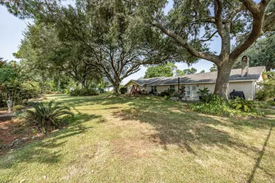 803 Sharon Lane, Baytown, TX 77521 - Photo 35
